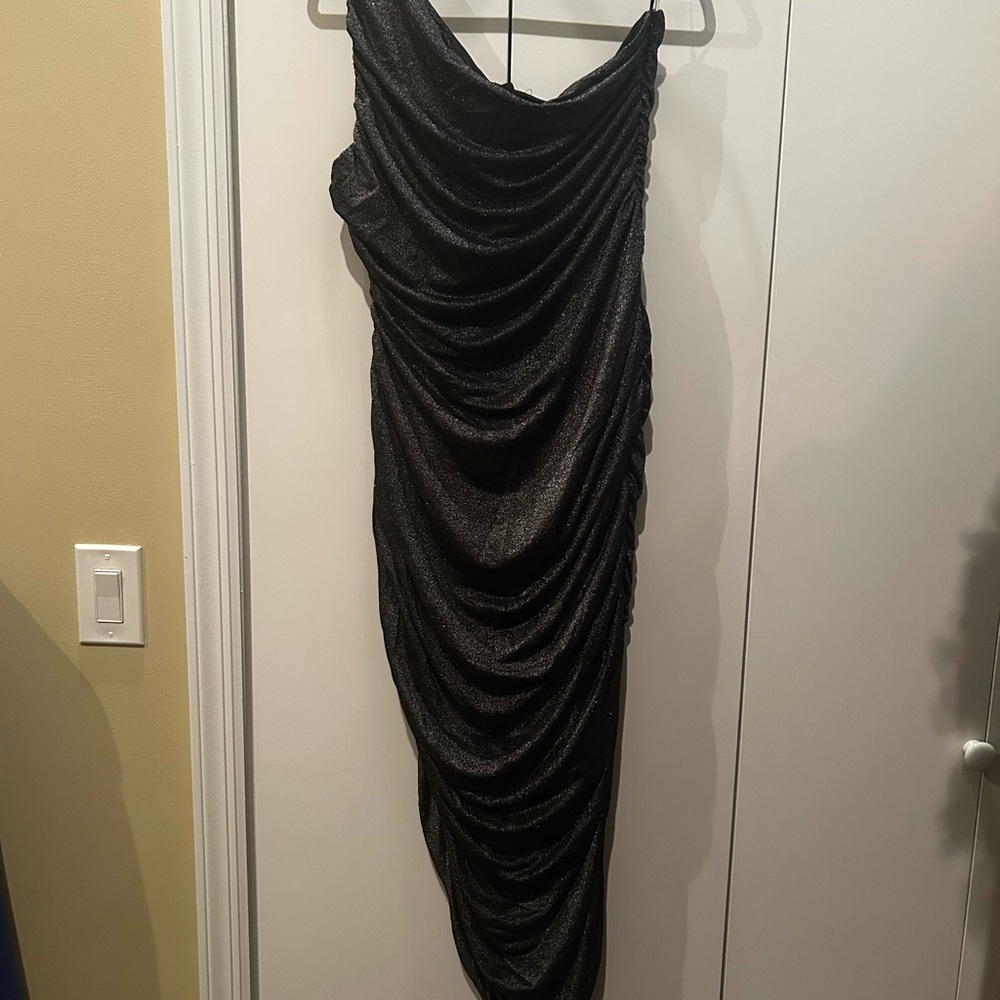 Elegant Black Draped Women's Dress